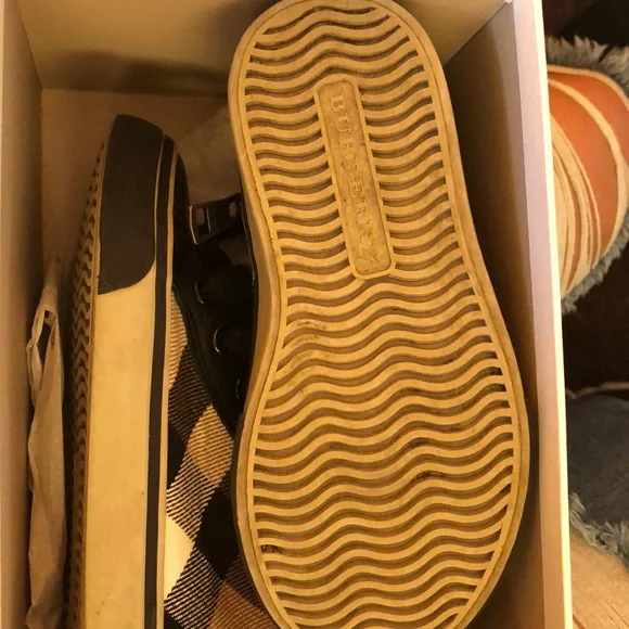 Burberry Kids Sneakers in Black and Brown Check - Picture 3 of 5